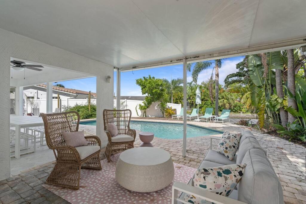 Waterfront-Heated Pool-Mini Golf-Game Room-2Mi Beach Fort Lauderdale Exterior photo